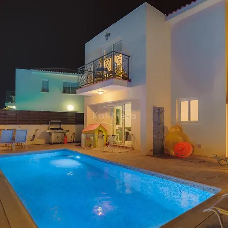 Emily Villa Protaras